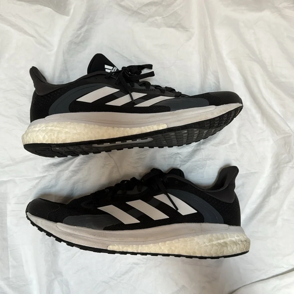 Women’s Adidas Black and White Sneakers Solar Glide ST. Size 9.5 - Picture 10 of 13